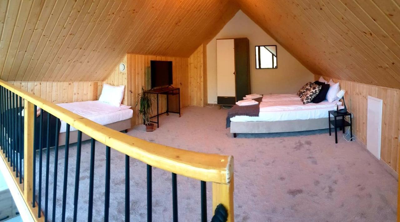 Hotel Bursztynowy Jozefow na Wisla Bagian luar foto