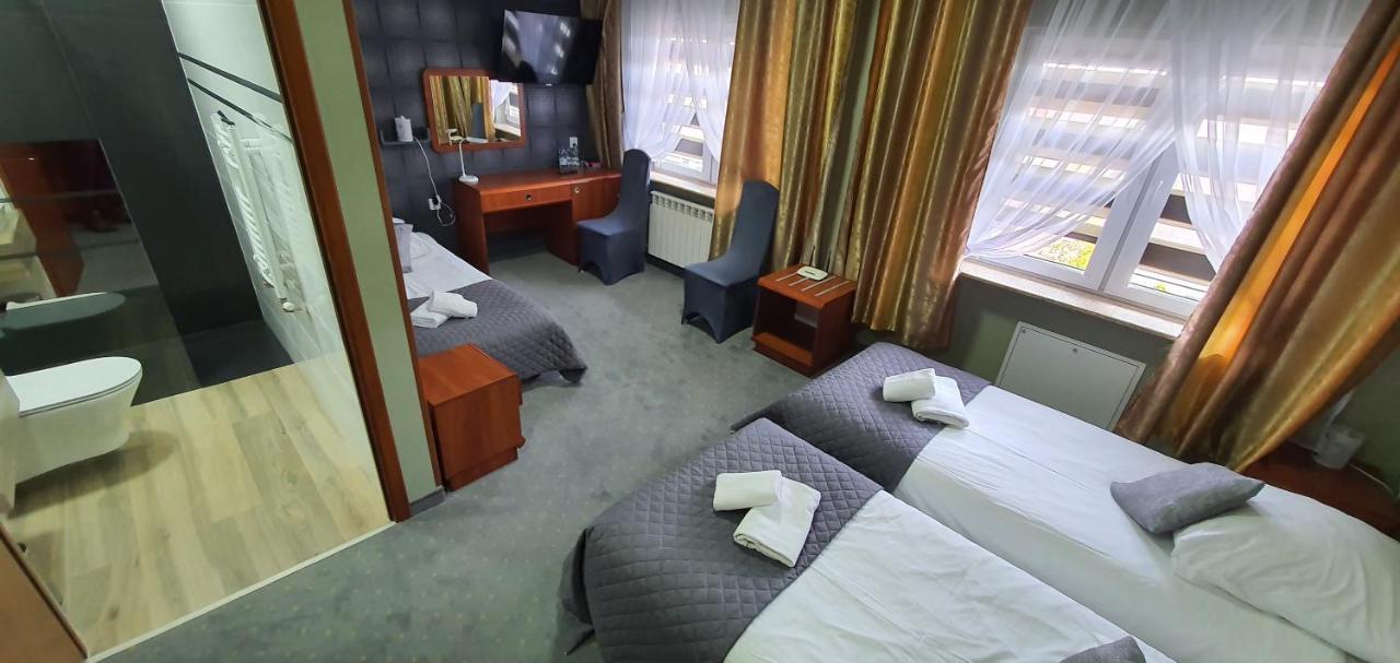 Hotel Bursztynowy Jozefow na Wisla Bagian luar foto