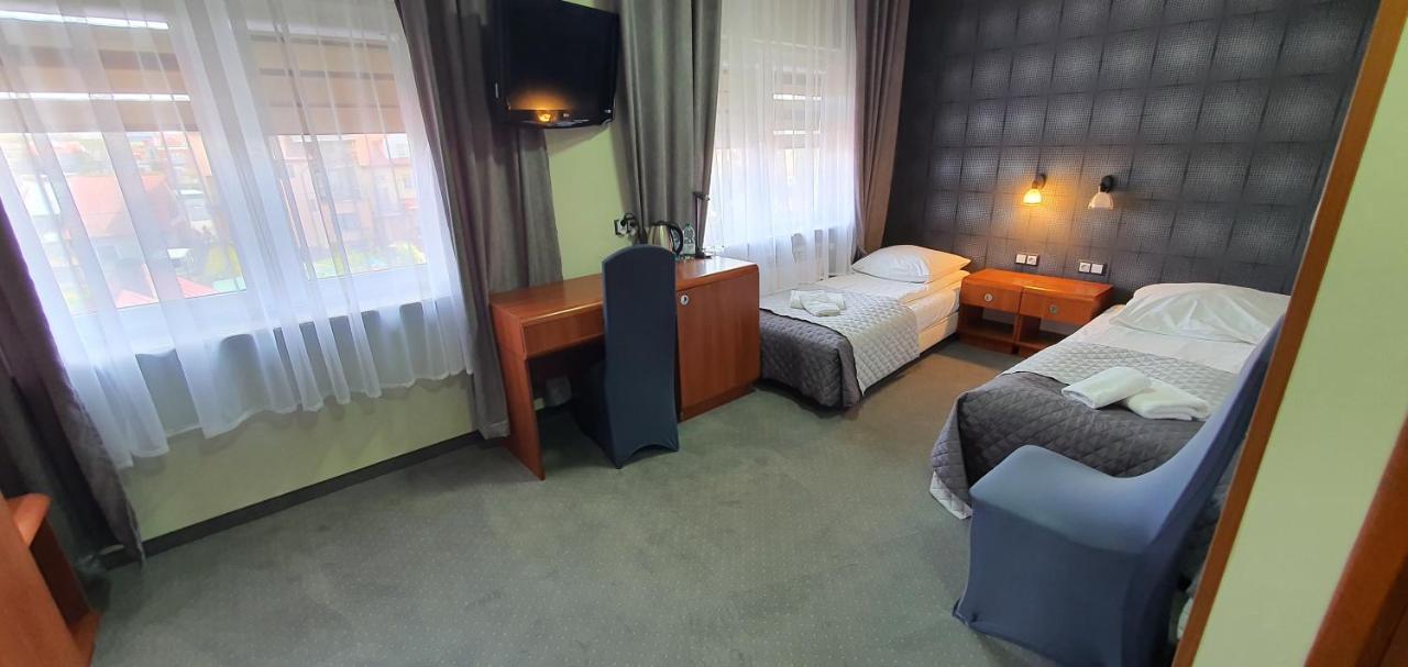 Hotel Bursztynowy Jozefow na Wisla Bagian luar foto