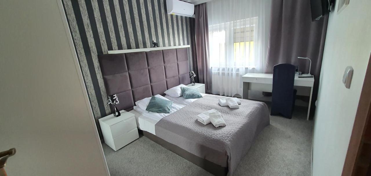 Hotel Bursztynowy Jozefow na Wisla Bagian luar foto