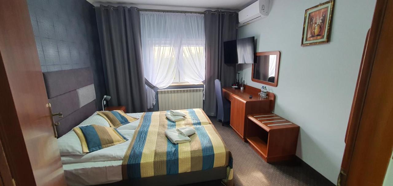 Hotel Bursztynowy Jozefow na Wisla Bagian luar foto