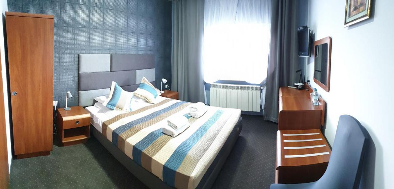 Hotel Bursztynowy Jozefow na Wisla Bagian luar foto