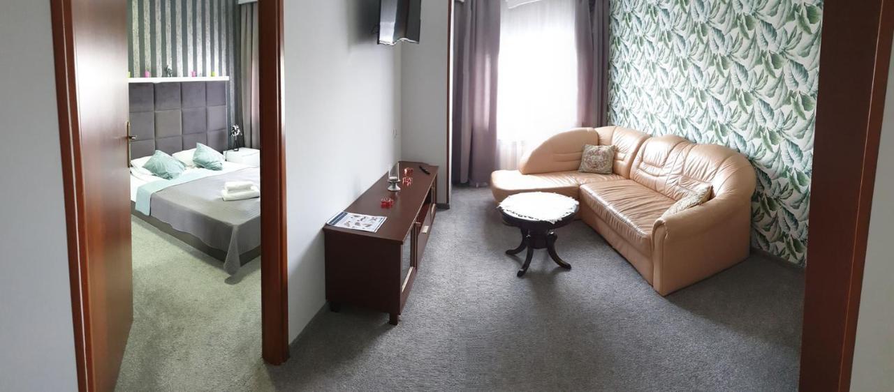 Hotel Bursztynowy Jozefow na Wisla Bagian luar foto