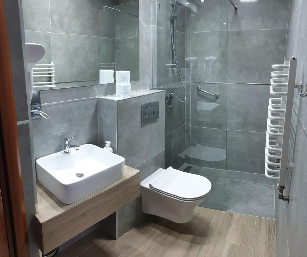 Hotel Bursztynowy Jozefow na Wisla Bagian luar foto
