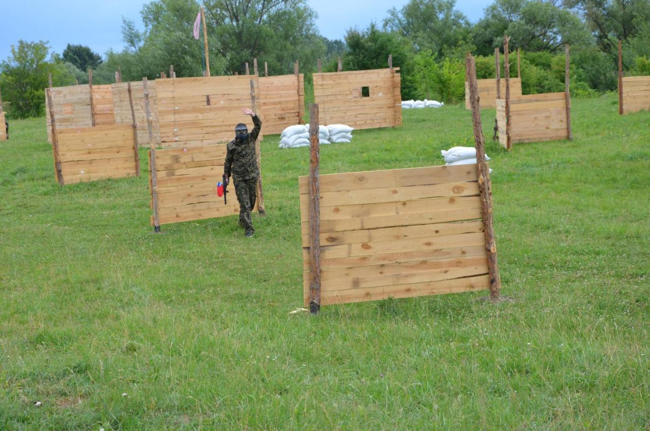 Hotel Bursztynowy Jozefow na Wisla Bagian luar foto